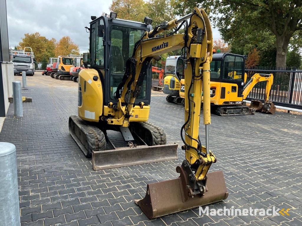 Rupsgraafmachine Komatsu PC26MR-3 Diesel 2015