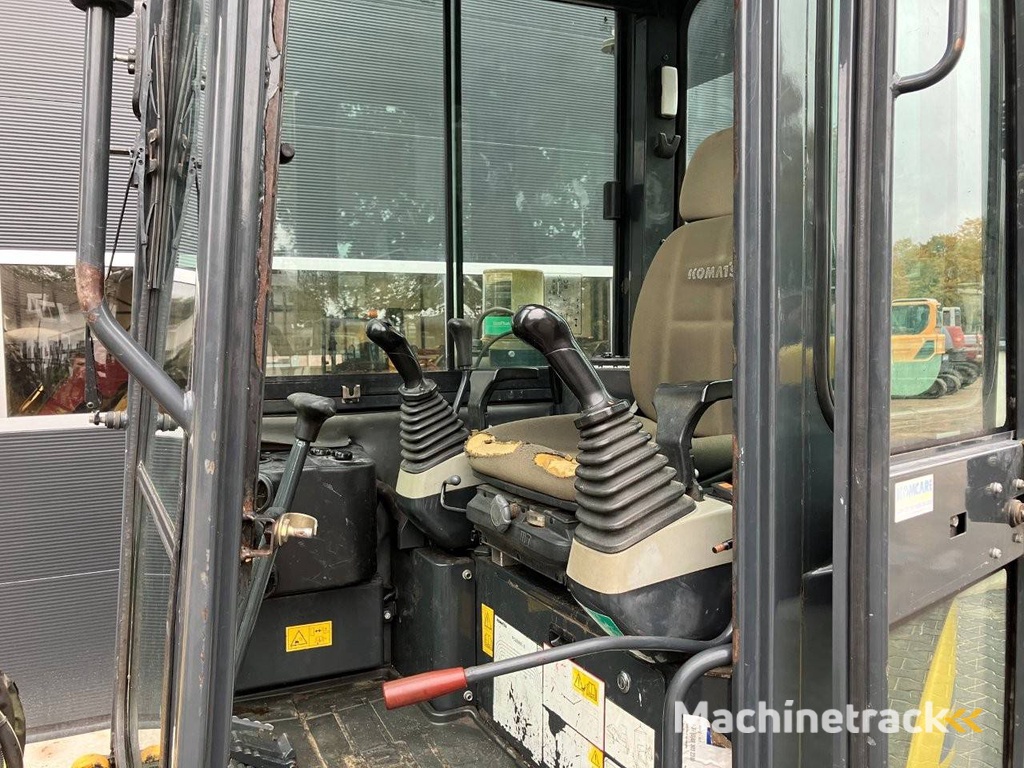 Rupsgraafmachine Komatsu PC26MR-3 Diesel 2015
