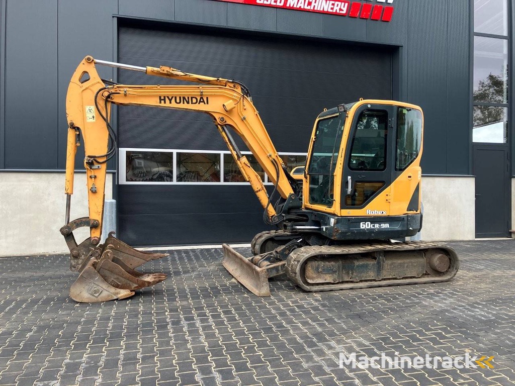 Rupsgraafmachine Hyundai Robex 60CR-9A Diesel 2015
