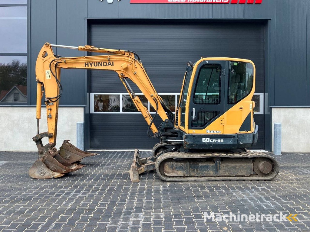 Rupsgraafmachine Hyundai Robex 60CR-9A Diesel 2015