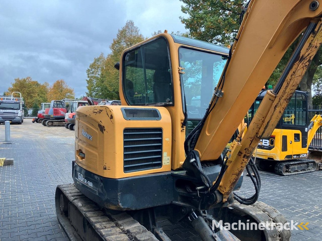 Rupsgraafmachine Hyundai Robex 60CR-9A Diesel 2015