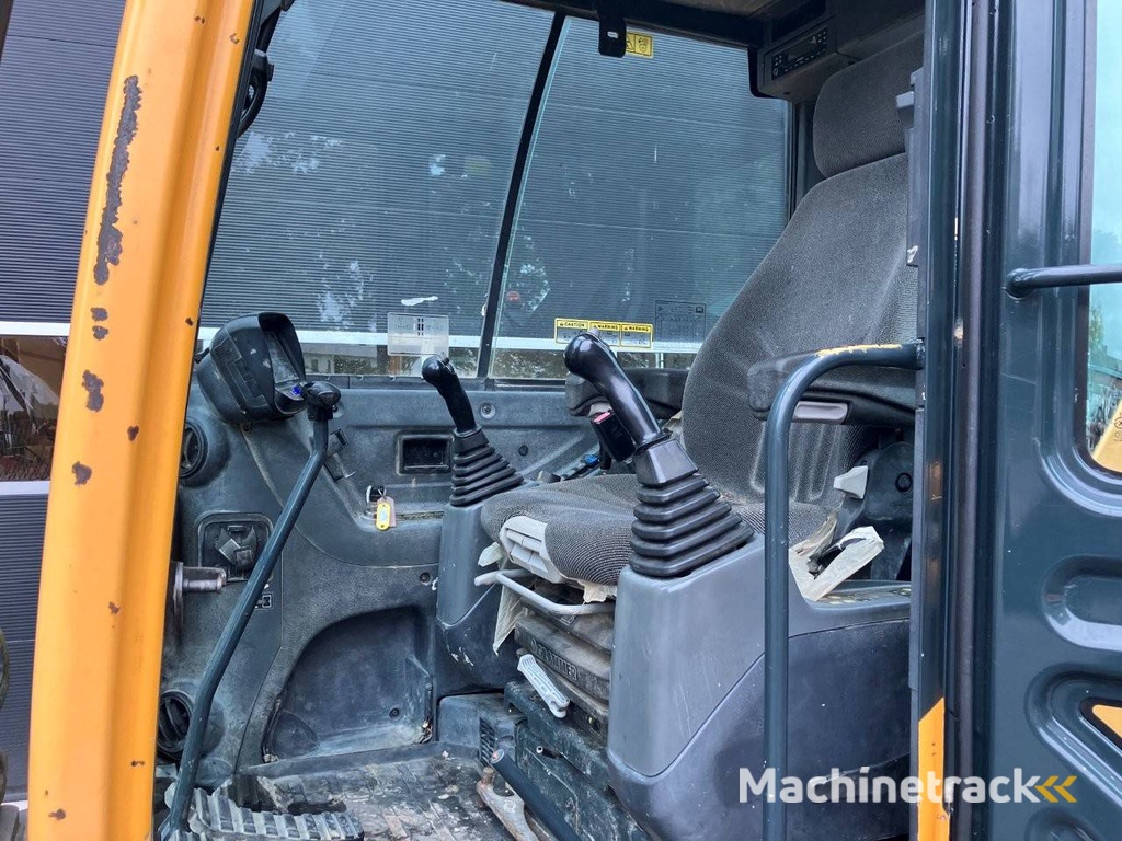 Rupsgraafmachine Hyundai Robex 60CR-9A Diesel 2015