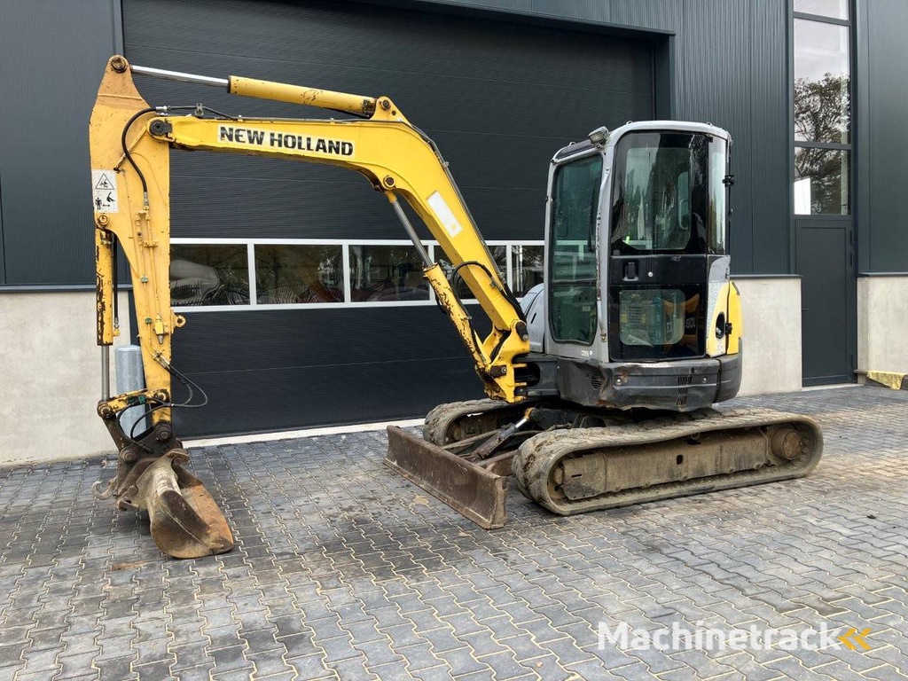 Rupsgraafmachine New Holland E 50.2 SR Diesel 2008