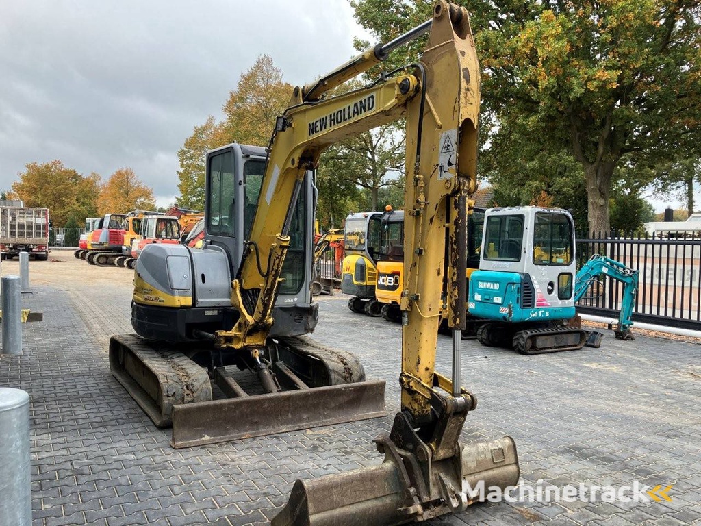 Rupsgraafmachine New Holland E 50.2 SR Diesel 2008