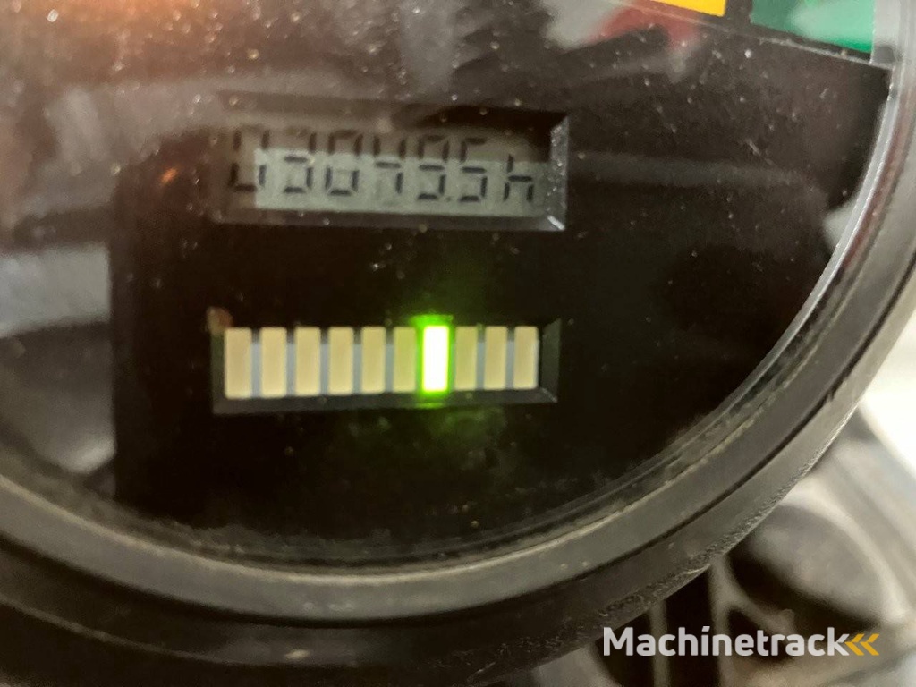 Heftruck Linde E30-02 Elektrisch 3000kg 5.5m 2005