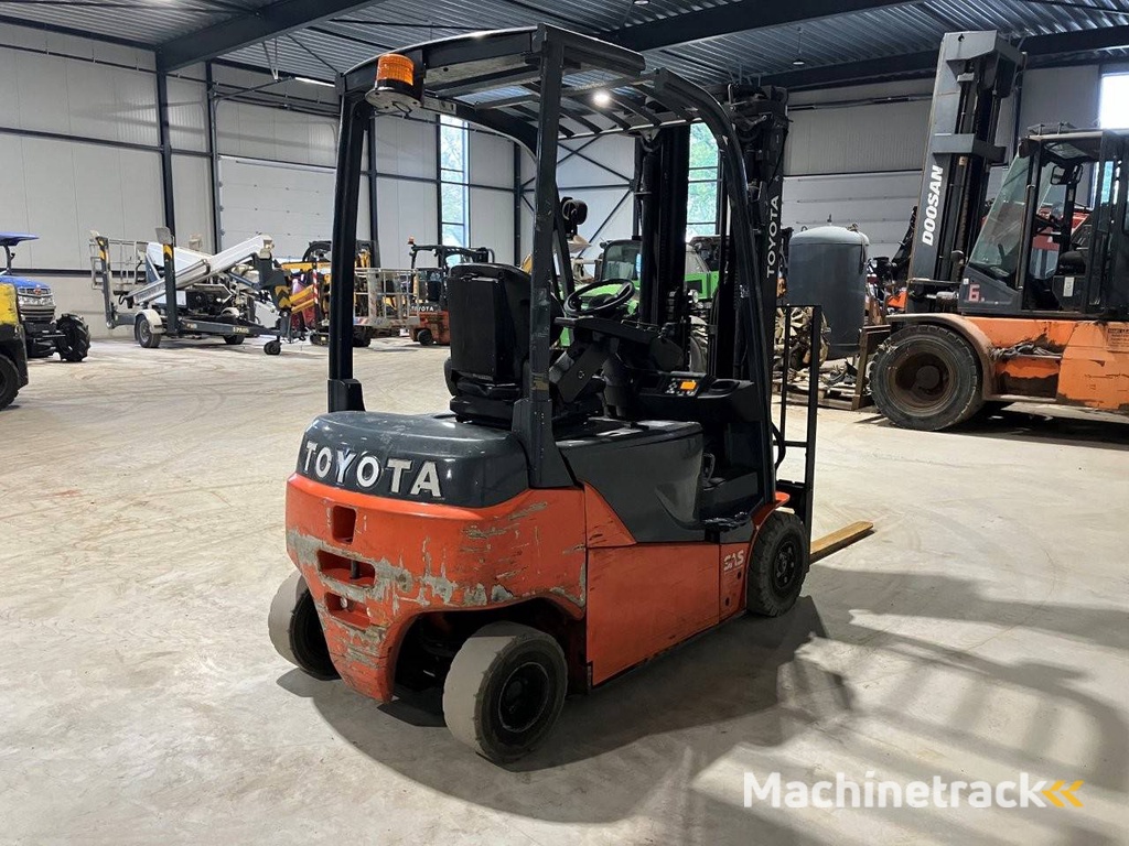 Toyota 8FBM16T Electric Forklift 1600kg 5.5m 2017