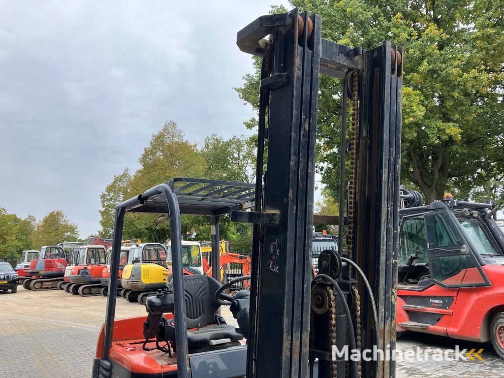 Forklift Toyota 7FBMF30 Electric 3000kg 6.0m 2009