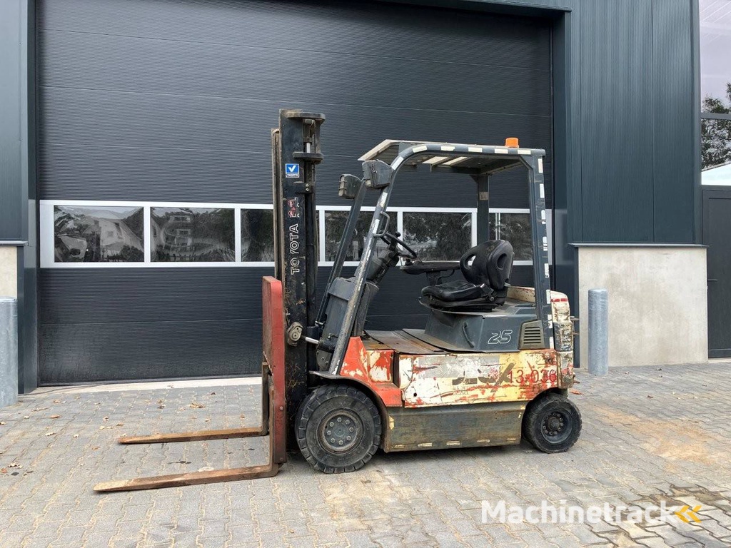 Forklift Toyota 7FBMF25 Electric 2500kg 3.7m 2005