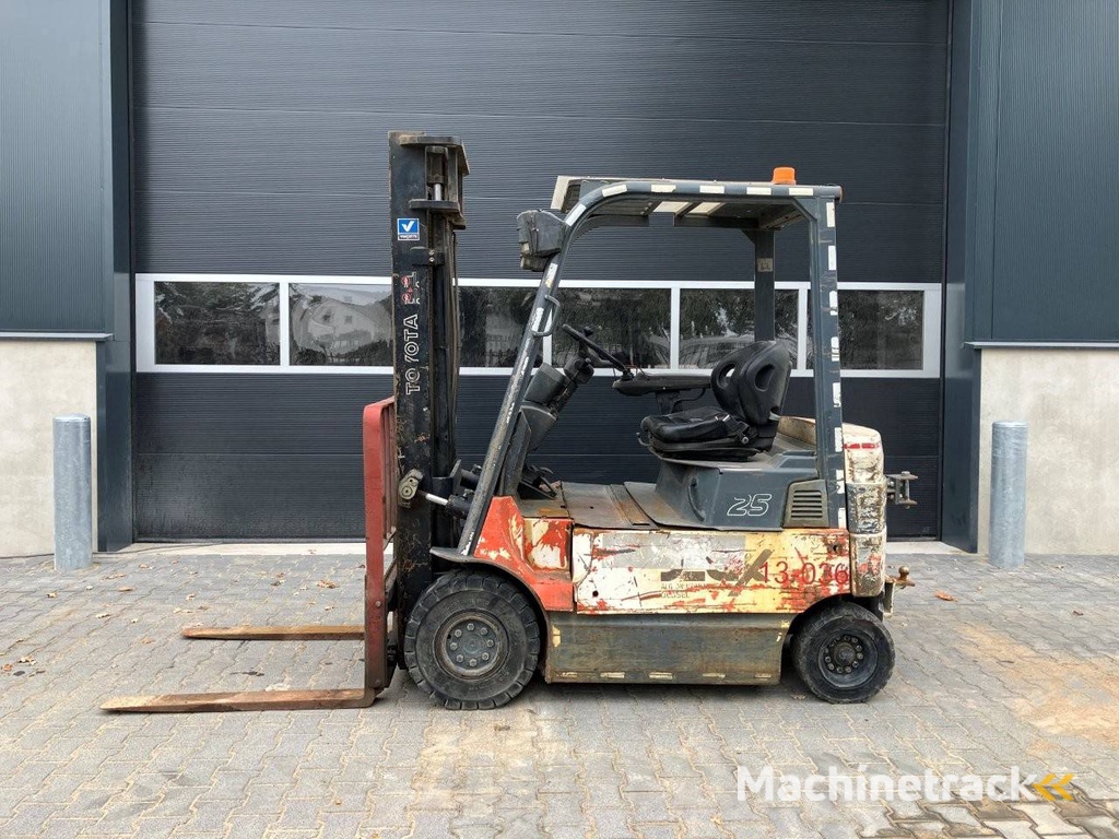 Forklift Toyota 7FBMF25 Electric 2500kg 3.7m 2005