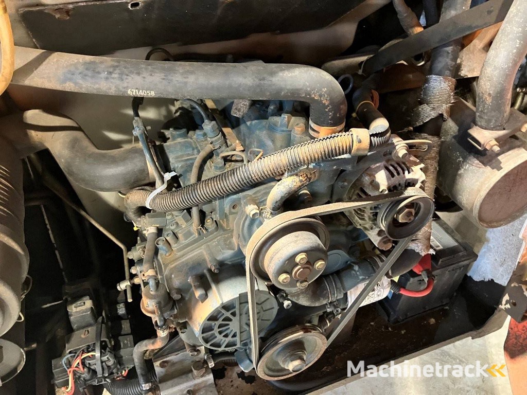 Schranklader Bobcat 553 Diesel