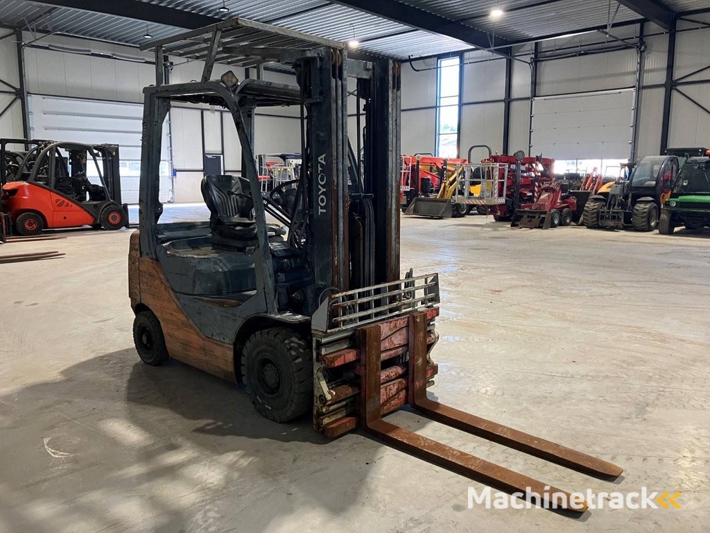 Heftruck Toyota 02-8FDF18 Diesel 2015