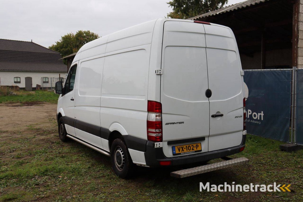 Mercedes-Benz Sprinter 210 CDI Diesel 95 PS 2016 Van