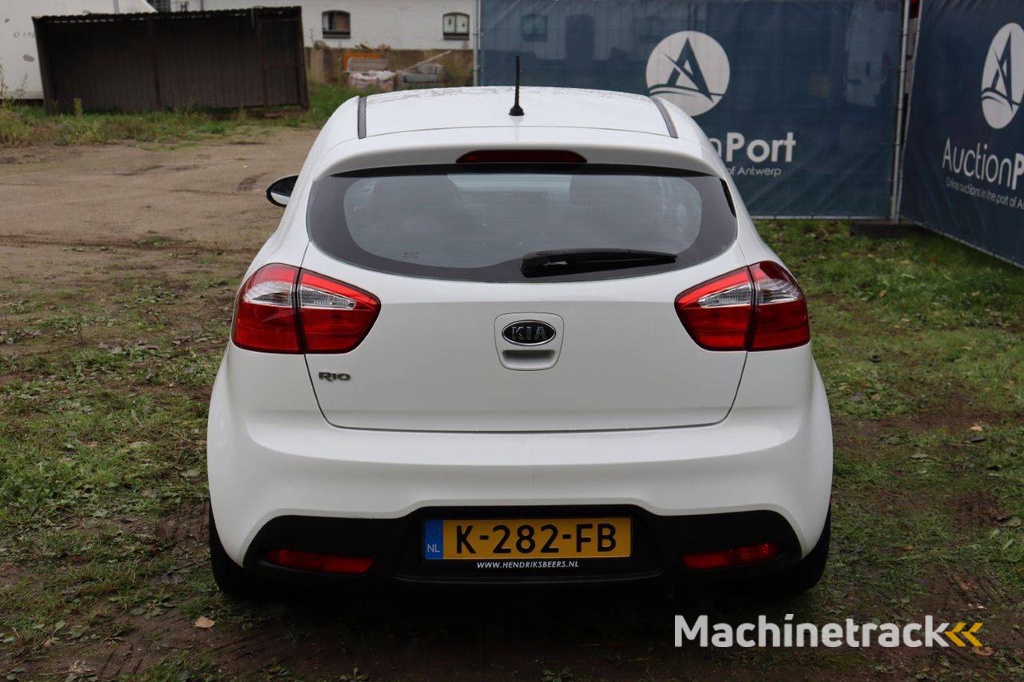 Kia RIO Petrol 86hp 2012
