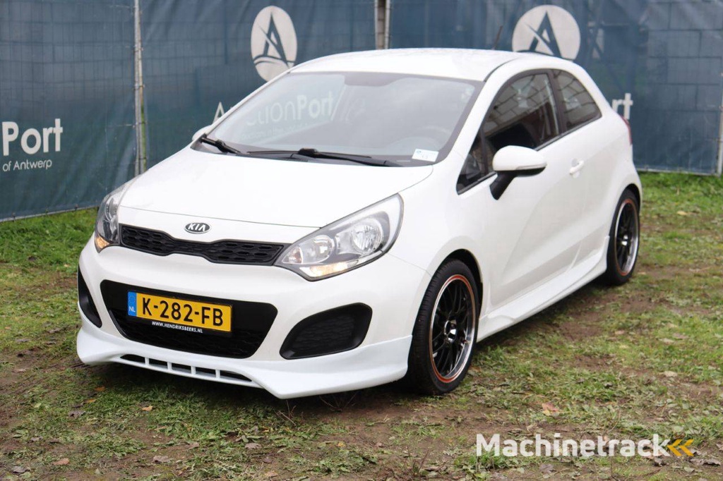 Kia RIO Petrol 86hp 2012