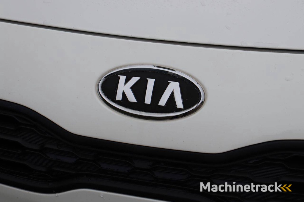 Kia RIO Petrol 86hp 2012