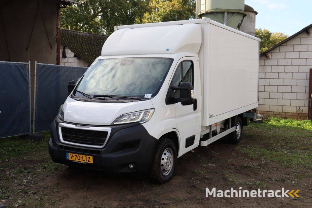 Bakwagen Vrachtwagen Peugeot BOXER Diesel 165pk 2021