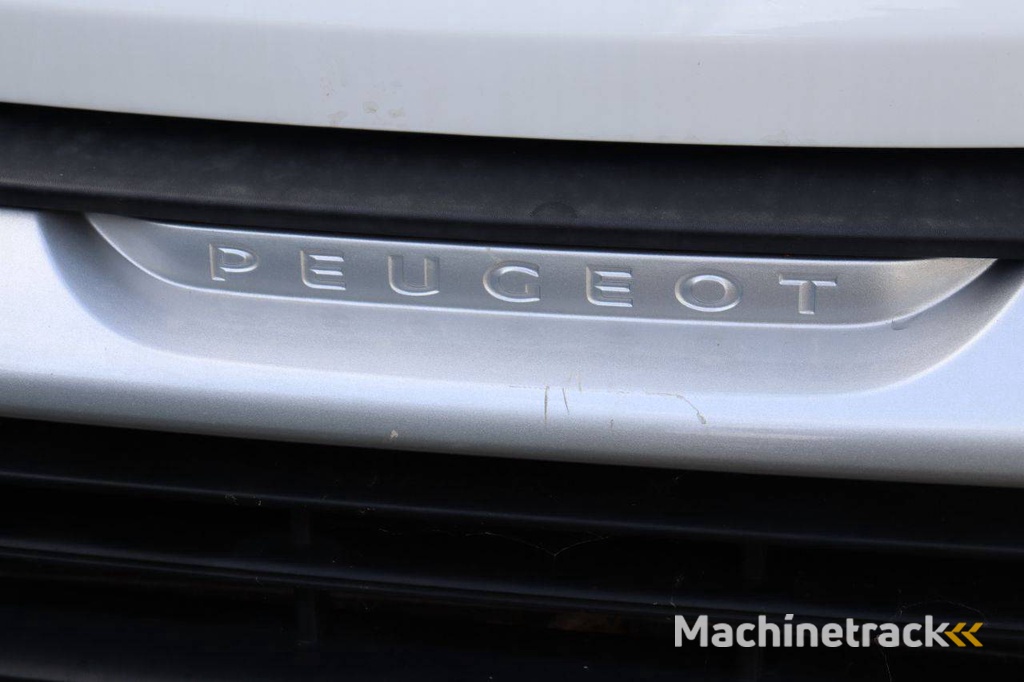 Bakwagen Vrachtwagen Peugeot BOXER Diesel 165pk 2021