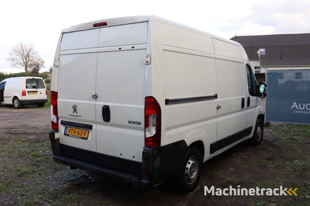Peugeot BOXER Diesel 131 PS 2018 Van