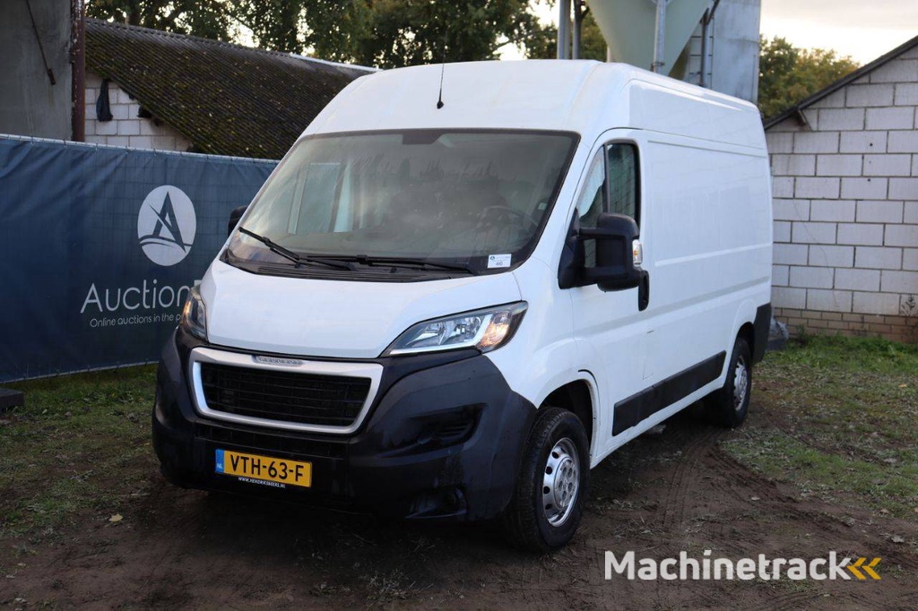 Peugeot BOXER Diesel 131 PS 2018 Van