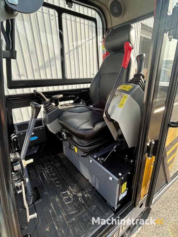 Rupsgraafmachine Eurotrac HE18 C Diesel 2020 Nieuw