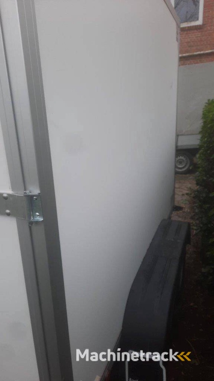 Gesloten Aanhangwagen Kerenzo 2.50x1.50x1.80m 750kg