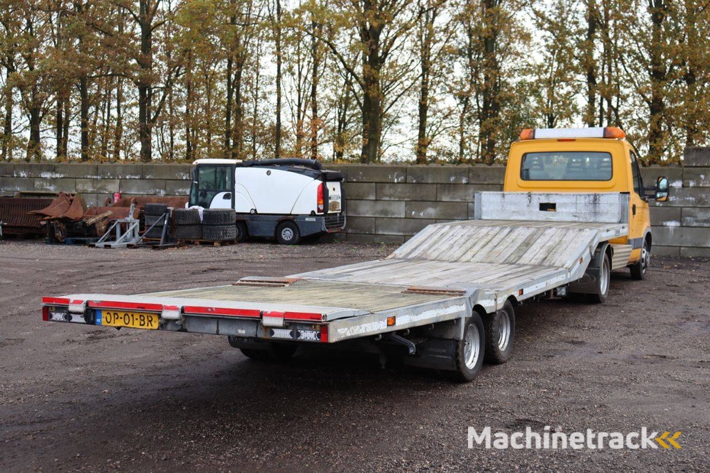 Autotransporter Iveco Daily 35C15 Diesel 146pk 2008 met semi-dieplader