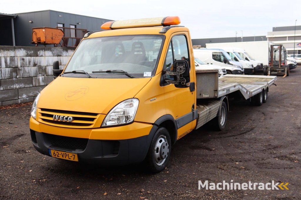 Autotransporter Iveco Daily 35C15 Diesel 146pk 2008 met semi-dieplader