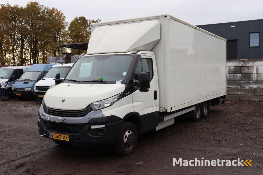 Trekker Iveco Daily 50C18 Diesel 180pk 2017 met oplegger Veldhuizen