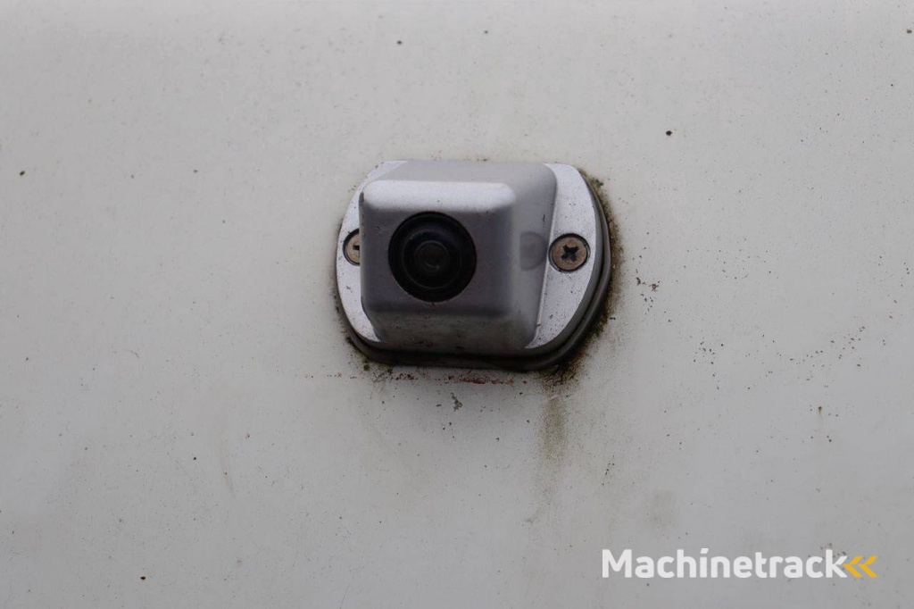 Trekker Iveco Daily 50C18 Diesel 180pk 2017 met oplegger Veldhuizen