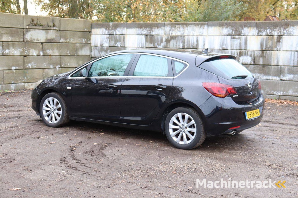 Opel Astra Benzine 120pk 2011 (Marge)