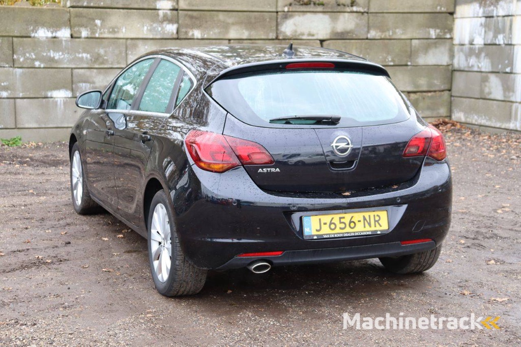 Opel Astra Benzine 120pk 2011 (Marge)