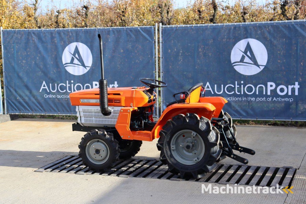 Minitractor Kubota B1400DT Diesel 14pk  Refit