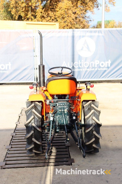 Minitractor Kubota B1502DT Diesel 15pk  Refit