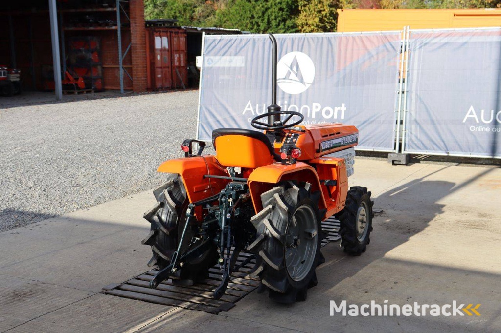 Minitractor Kubota B1502DT Diesel 15pk  Refit