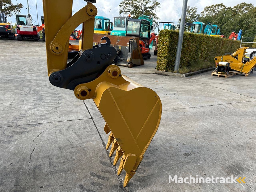 Rupsgraafmachine Caterpillar 305.5E2 Diesel 2017