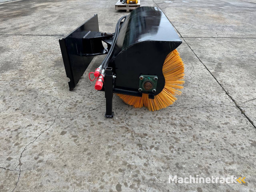 Borstel Future FT-SE61 2024 Nieuw voor Schranklader