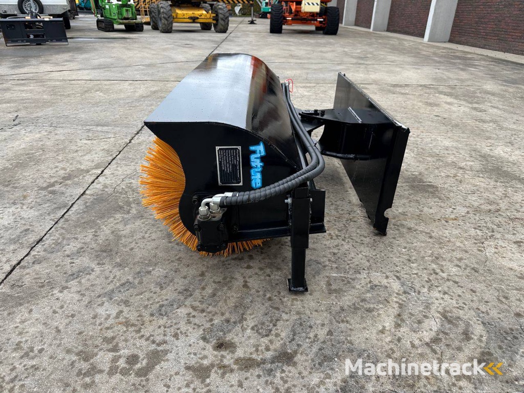 Borstel Future FT-SE61 2024 Nieuw voor Schranklader