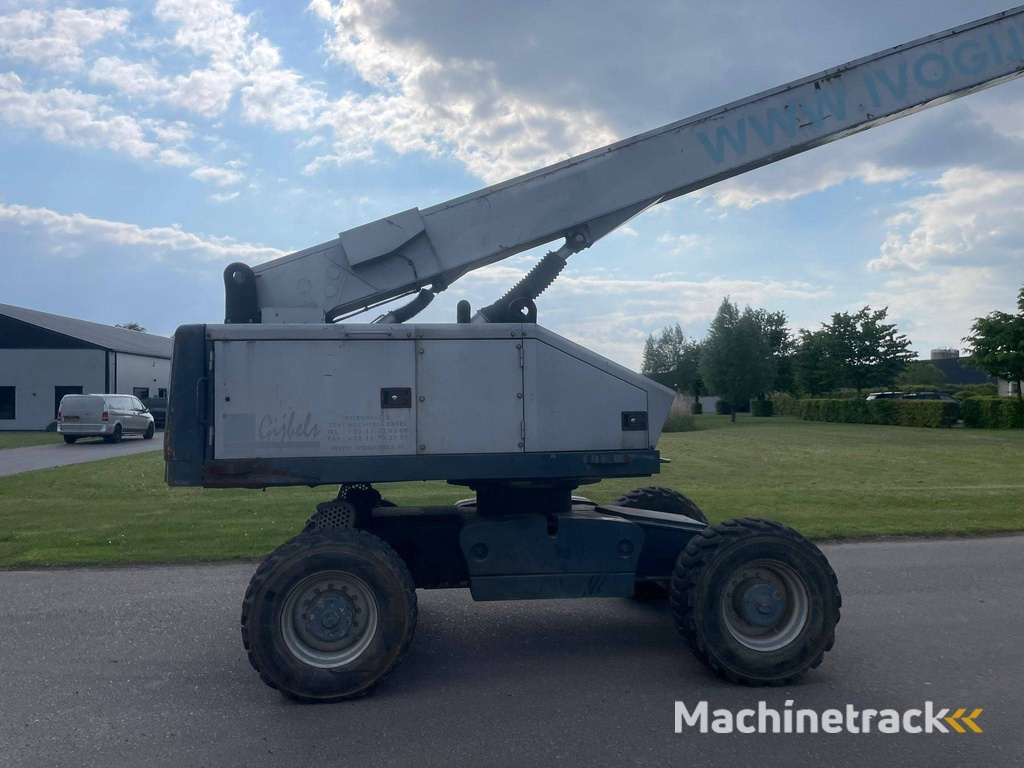 Telescoophoogwerker Aichi SP21AJ Diesel 21m 2007  (Marge)