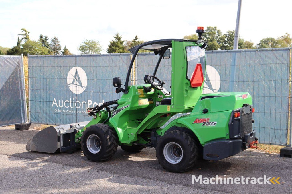 Kniklader Avant M735 Diesel 19kW 2021