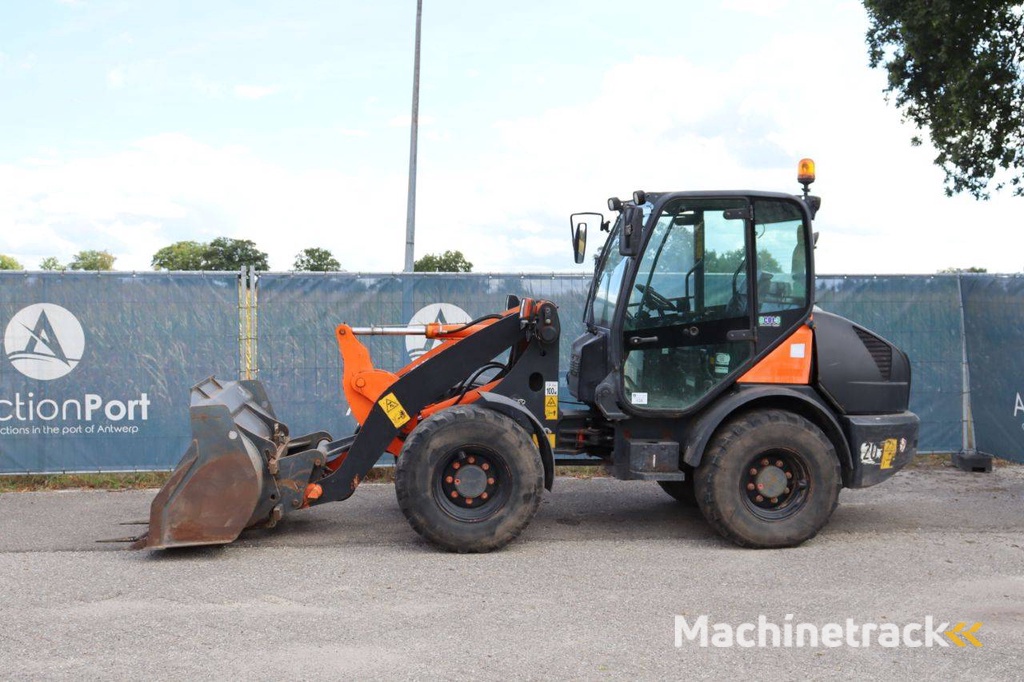 Wheel loader Komatsu WA70-7 Diesel 36.9kW 2015