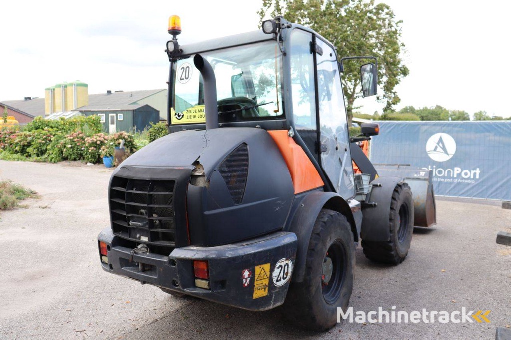 Wheel loader Komatsu WA70-7 Diesel 36.9kW 2015