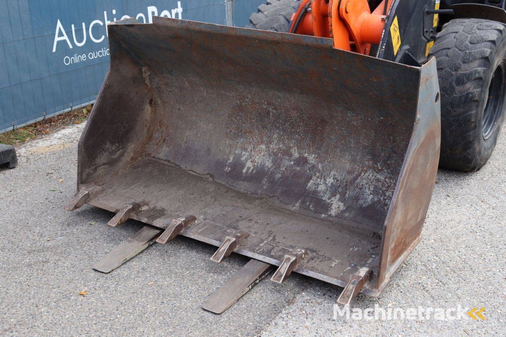 Wheel loader Komatsu WA70-7 Diesel 36.9kW 2015