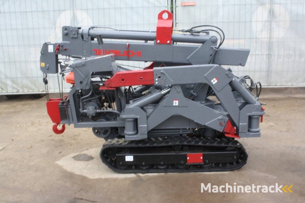 Hijskraan Takeuchi TC205 Benzine 2000kg 7m