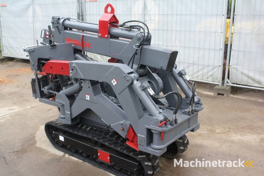 Hijskraan Takeuchi TC205 Benzine 2000kg 7m