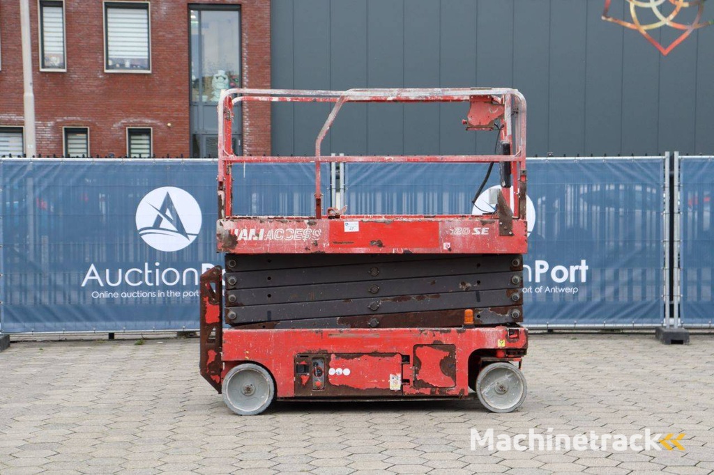 Schaarlift Manitou 120SE Elektrisch 11.75m 2011
