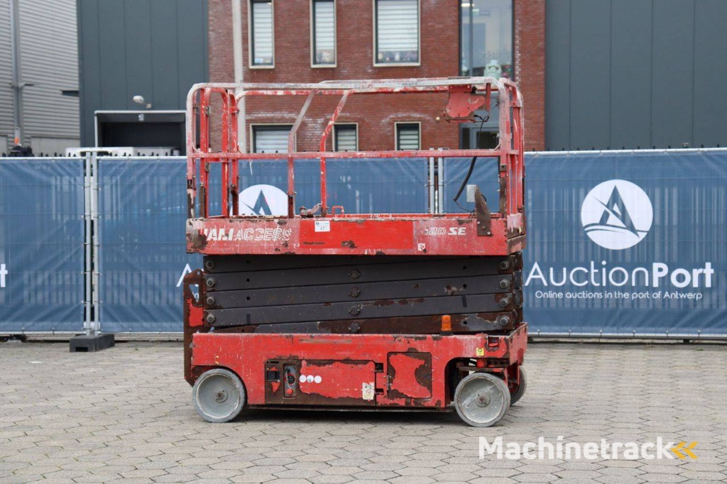 Schaarlift Manitou 120SE Elektrisch 11.75m 2011