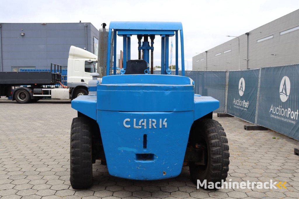 Forklift Clark DCY 160 Diesel 7258kg 5.33m