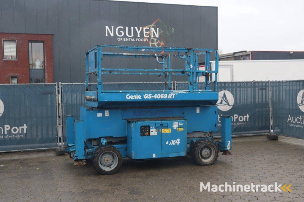 Schaarhoogwerker Genie GS-4069 RT Diesel 14.12m