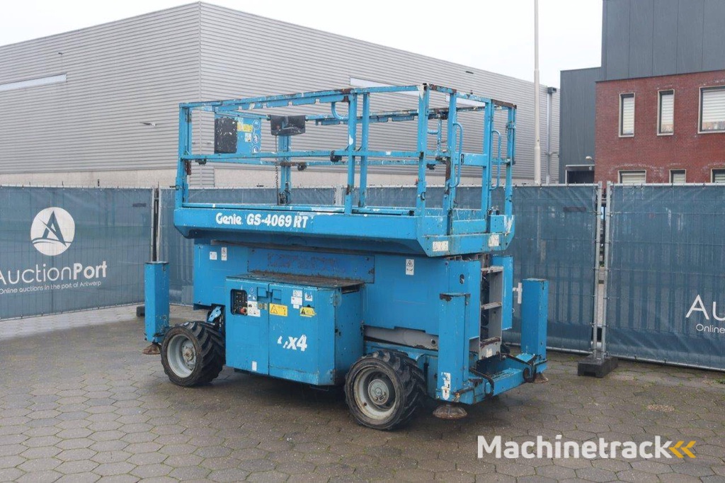 Schaarhoogwerker Genie GS-4069 RT Diesel 14.12m