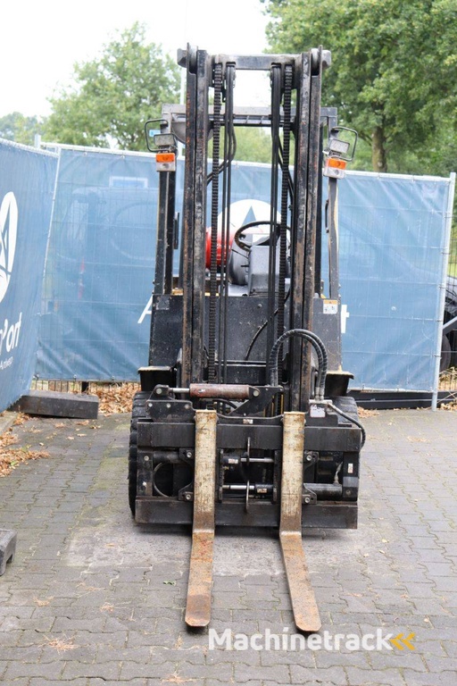 Forklift Yale GLP30 LPG 2830kg 3.21m 2000